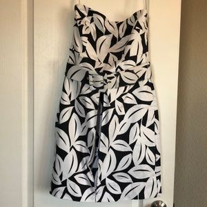 Beautiful black and white strapless dress